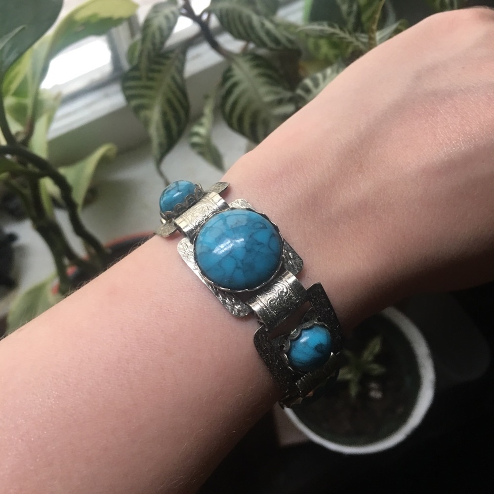 Turquoise stone sterling silver bracelet
